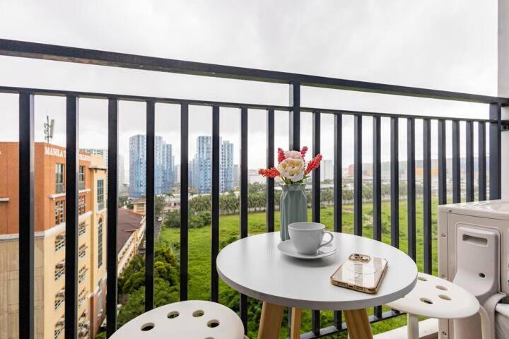 Shore 2 Residences 1Br Deluxe Room In Moa Complex มะนิลา ภายนอก รูปภาพ